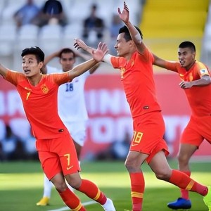 开云在线-邵佳一都当成宝的本土国脚前腰，本赛季回到鲁能，却一分钟没上