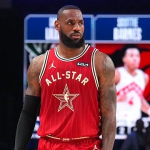 詹皇表态愿在湖人终老，还未想好是否搞“退役巡演”